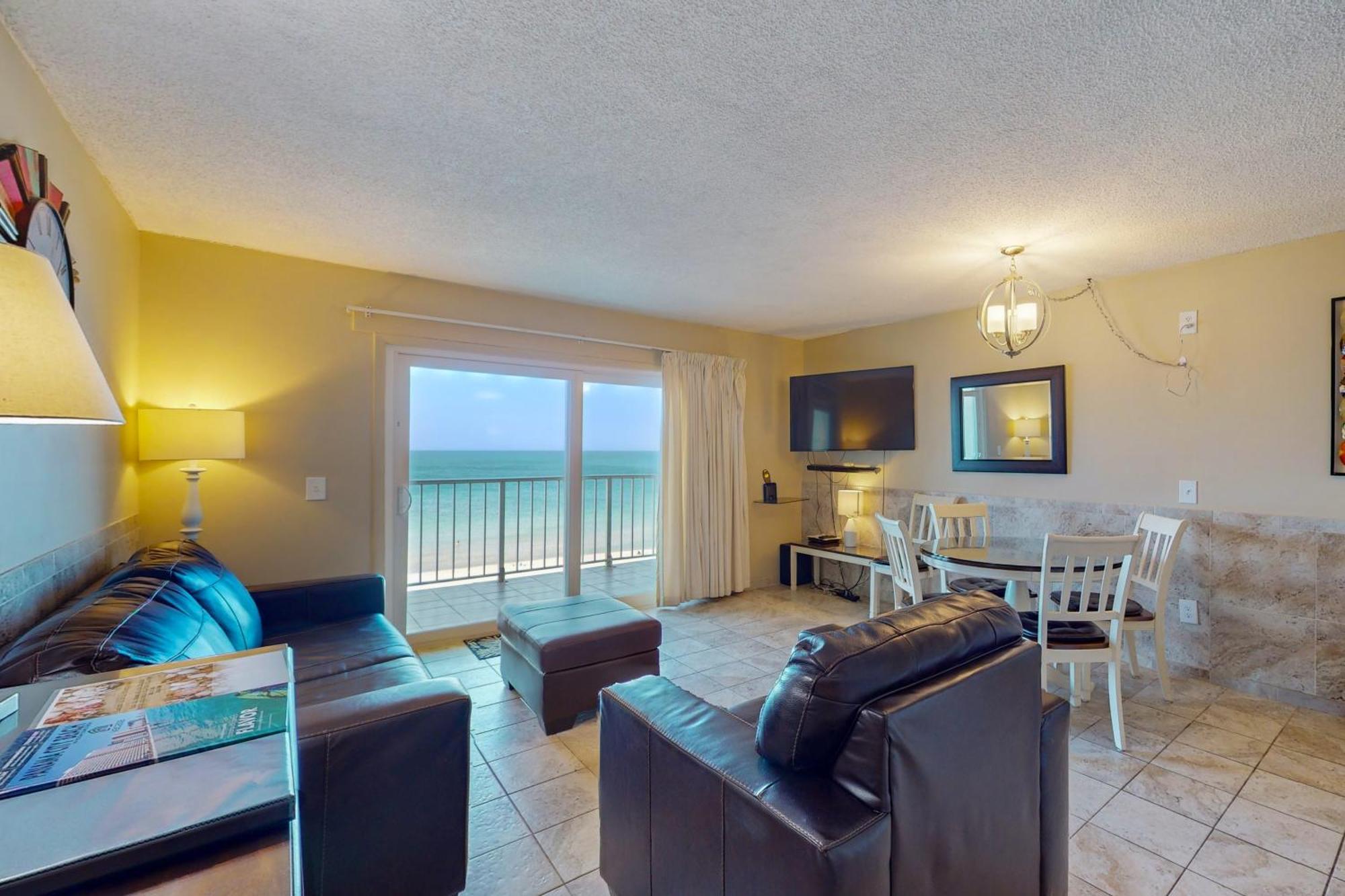 Apartment Summit 824